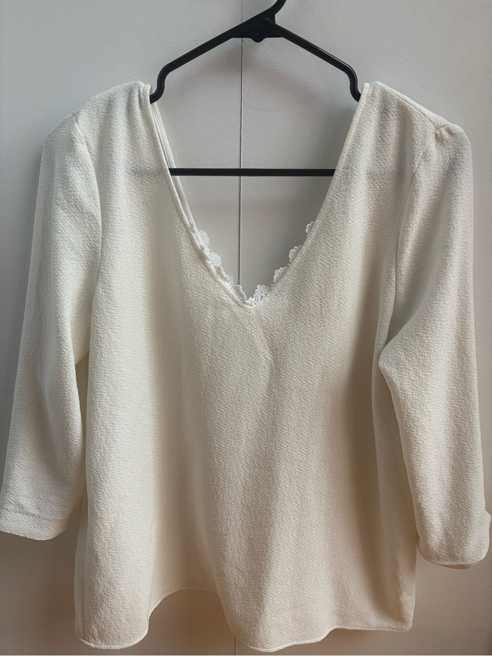 Sezane - Adele-Ivory V-Neck Lace Trim Blouse